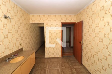 Casa para alugar com 550m², 3 quartos e 4 vagas Casa para alugar com 550m², 3 quartos e 4 vagasBanheiro da Suíte