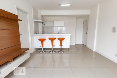 Sala / cozinha de kitnet/studio para alugar com 1 quarto, 50m² em Chácara Santo Antônio (zona Sul), São Paulo