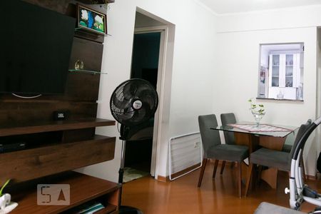 Sala de apartamento para alugar com 2 quartos, 52m² em Vila Santana, São Paulo