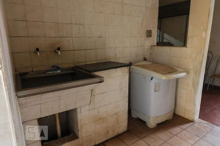 Casa para alugar com 240m², 5 quartos e 2 vagas Casa para alugar com 240m², 5 quartos e 2 vagasLavanderia