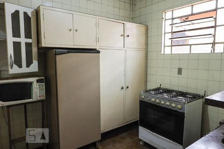 Casa para alugar com 240m², 5 quartos e 2 vagas Casa para alugar com 240m², 5 quartos e 2 vagasCozinha