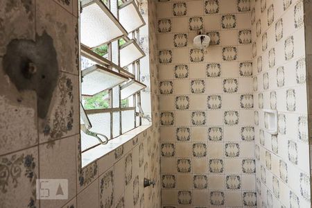 Casa para alugar com 240m², 5 quartos e 2 vagas Casa para alugar com 240m², 5 quartos e 2 vagasBanheiro