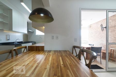 Sala de apartamento para alugar com 3 quartos, 107m² em Empresarial 18 do Forte, Barueri