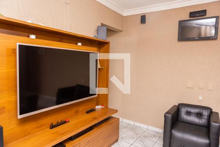 Sala de casa à venda com 3 quartos, 219m² em Vila Nhocune, São Paulo