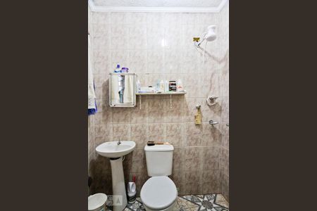 Banheiro da Suíte de casa à venda com 1 quarto, 180m² em Lauzane Paulista, São Paulo