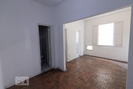 Sala de kitnet/studio para alugar com 1 quarto, 28m² em São Cristóvão, Rio de Janeiro