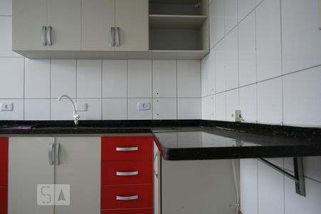 Cozinha de apartamento para alugar com 2 quartos, 47m² em Tatuquara, Curitiba