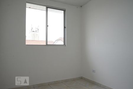 Quarto 1 de apartamento para alugar com 2 quartos, 47m² em Tatuquara, Curitiba