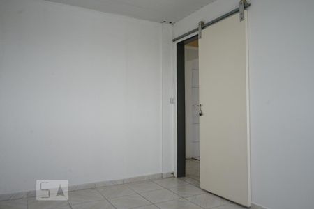 Quarto 2 de apartamento para alugar com 2 quartos, 47m² em Tatuquara, Curitiba