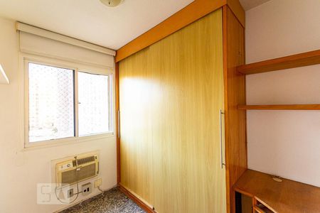 Quarto 2 de apartamento para alugar com 2 quartos, 56m² em Barreto, Niterói