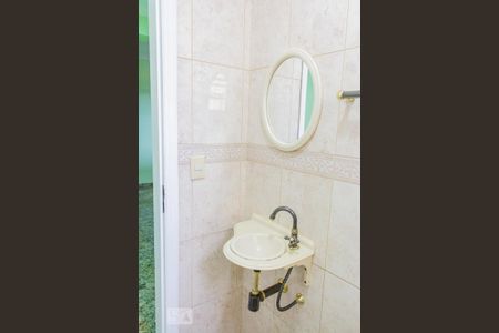 Lavabo de casa à venda com 3 quartos, 172m² em Vila Helena, Santo André