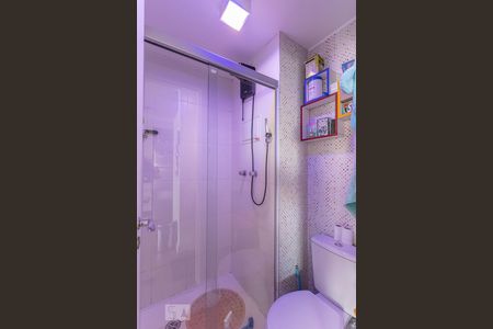 Banheiro de kitnet/studio para alugar com 1 quarto, 28m² em Perdizes, São Paulo