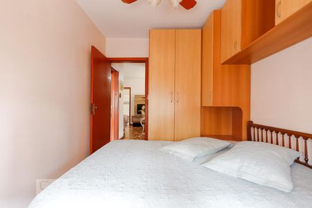 Quarto 1 de apartamento à venda com 2 quartos, 70m² em Passo da Areia, Porto Alegre