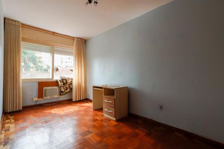 Quarto 2 de apartamento à venda com 2 quartos, 70m² em Passo da Areia, Porto Alegre