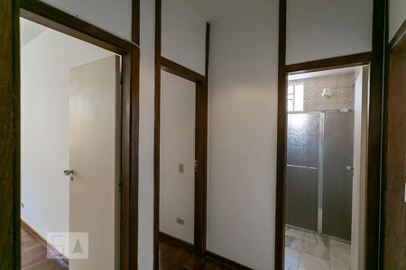 Corredor de apartamento para alugar com 3 quartos, 120m² em Sion, Belo Horizonte