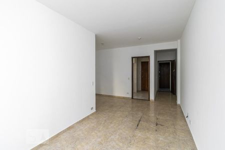 Sala de apartamento para alugar com 2 quartos, 65m² em Olaria, Rio de Janeiro