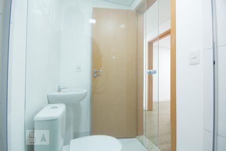 Apartamento para alugar com 76m², 3 quartos e 2 vagas Apartamento para alugar com 76m², 3 quartos e 2 vagasBanheiro 1