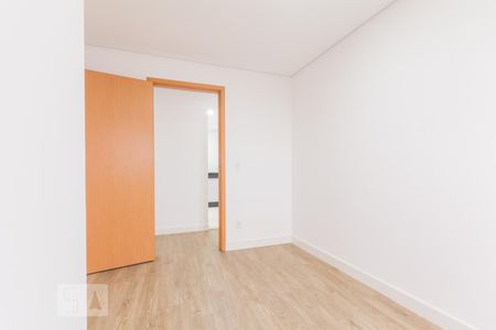 Apartamento para alugar com 76m², 3 quartos e 2 vagas Apartamento para alugar com 76m², 3 quartos e 2 vagasQuarto 1