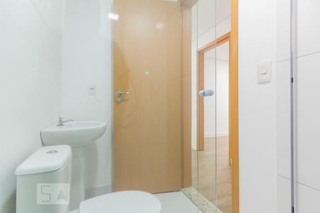 Apartamento para alugar com 76m², 3 quartos e 2 vagas Apartamento para alugar com 76m², 3 quartos e 2 vagasBanheiro 1