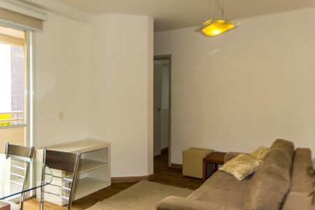 Sala de apartamento para alugar com 1 quarto, 45m² em Indianópolis, São Paulo