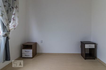 Dormitório de apartamento à venda com 1 quarto, 50m² em Medianeira, Porto Alegre