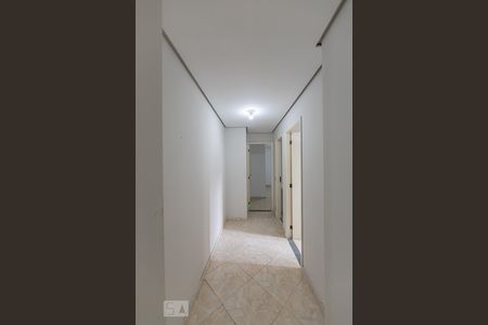 Corredor de apartamento para alugar com 3 quartos, 60m² em Vila Esperança, São Paulo