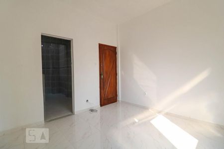 Sala de apartamento para alugar com 2 quartos, 50m² em Pilares, Rio de Janeiro