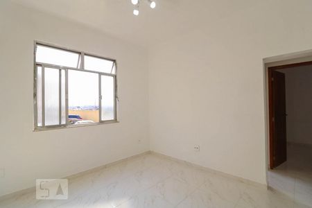 Sala de apartamento para alugar com 2 quartos, 50m² em Pilares, Rio de Janeiro