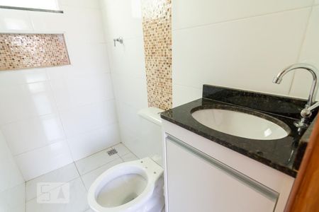 Banheiro Suíte 1 de apartamento para alugar com 2 quartos, 39m² em Vila Scarpelli, Santo André