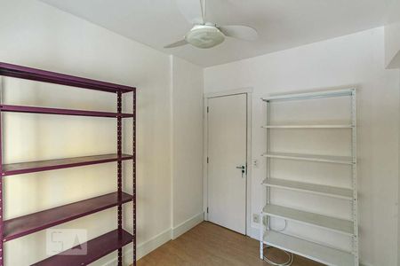 Quarto 1 de apartamento para alugar com 2 quartos, 66m² em Partenon, Porto Alegre