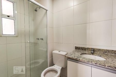 Banheiro da Suíte de apartamento para alugar com 2 quartos, 65m² em Jardim Vazani, São Paulo