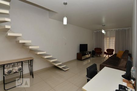 Sala de casa à venda com 3 quartos, 190m² em Parque Jabaquara, São Paulo
