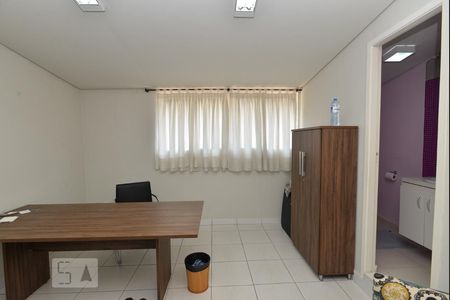 Escritório de casa à venda com 3 quartos, 190m² em Parque Jabaquara, São Paulo