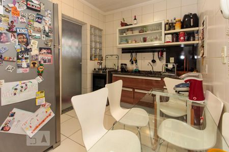 Cozinha de apartamento à venda com 2 quartos, 61m² em Pinheiros, São Paulo