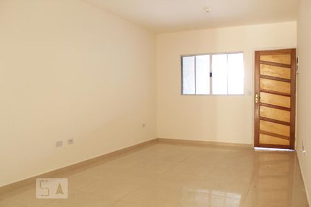 Casa à venda com 140m², 3 quartos e 2 vagasSala