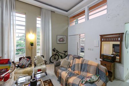 Sala de casa à venda com 2 quartos, 3302m² em Cavalhada, Porto Alegre