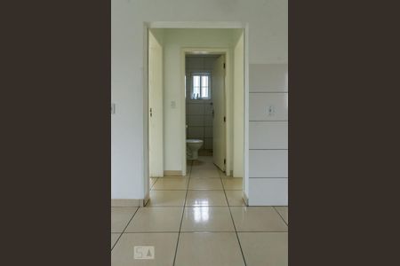 Corredor de apartamento à venda com 2 quartos, 55m² em Sarandi, Porto Alegre