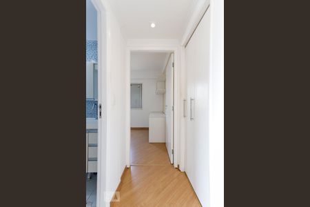 Corredor Quartos de apartamento para alugar com 2 quartos, 57m² em Vila Mazzei, São Paulo