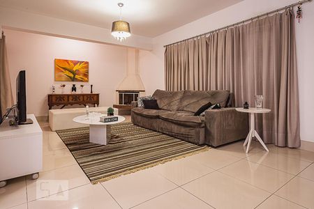 Sala de casa à venda com 4 quartos, 327m² em Santa Maria, São Caetano do Sul