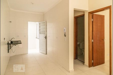 Sala de kitnet/studio para alugar com 2 quartos, 42m² em Cidade Antônio Estevão de Carvalho, São Paulo