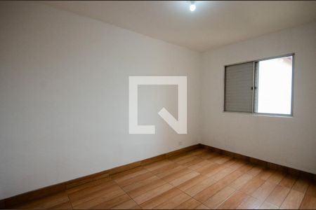 Quarto 1 de apartamento para alugar com 2 quartos, 52m² em Vila Iório, São Paulo