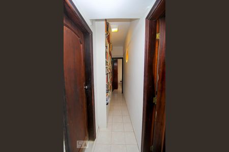 Corredor de apartamento à venda com 2 quartos, 60m² em Laranjeiras, Rio de Janeiro