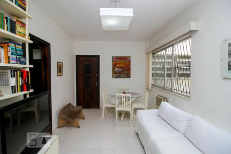 Sala de apartamento à venda com 2 quartos, 60m² em Laranjeiras, Rio de Janeiro