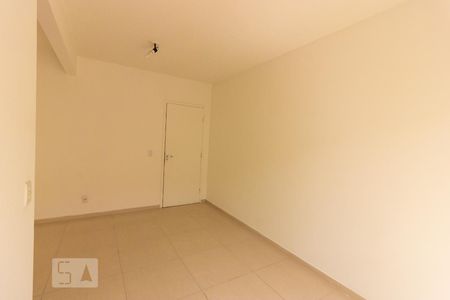 Sala de apartamento para alugar com 2 quartos, 50m² em Jardim Central, Cotia