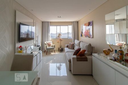 Apartamento à venda com 62m², 2 quartos e 1 vagaSala