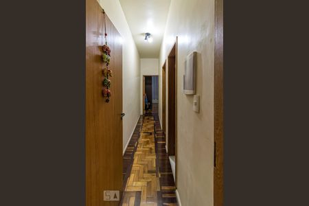 Corredor de apartamento à venda com 2 quartos, 80m² em Ramos, Rio de Janeiro