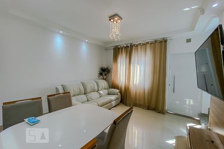 Sala de casa à venda com 3 quartos, 115m² em Vila Carrão, São Paulo