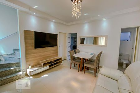 Sala de casa à venda com 3 quartos, 115m² em Vila Carrão, São Paulo