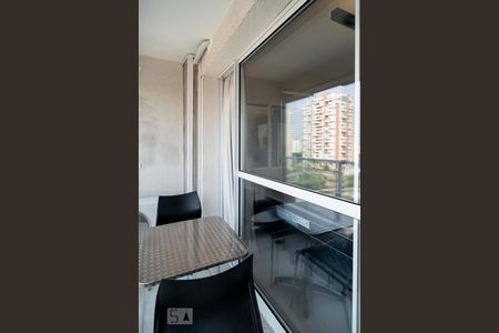 Varanda de kitnet/studio para alugar com 1 quarto, 38m² em Brooklin Paulista, São Paulo