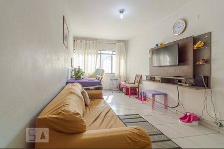 Apartamento à venda com 73m², 2 quartos e sem vagaSala